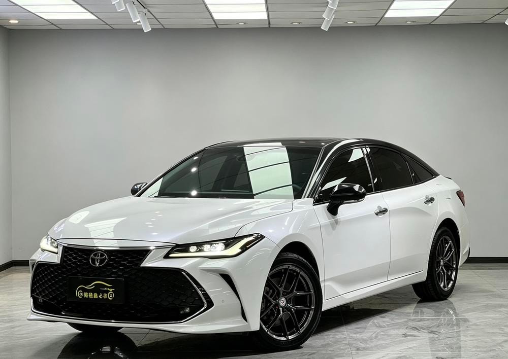 Toyota Avalon 2022 — фото автомобиля