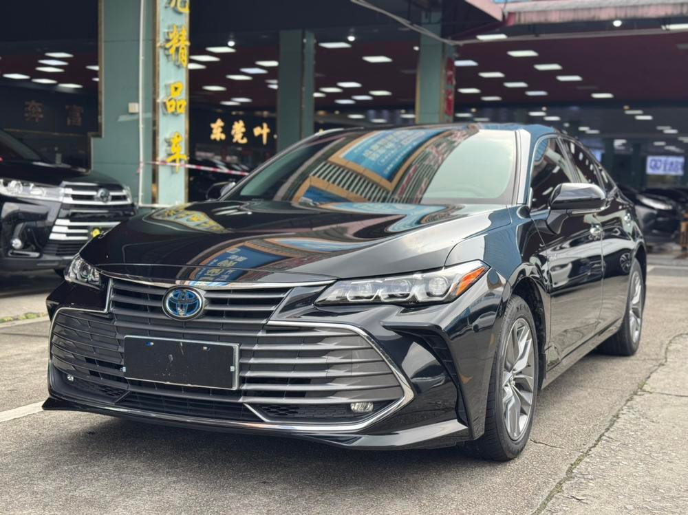 Toyota Avalon 2019 — фото автомобиля 1