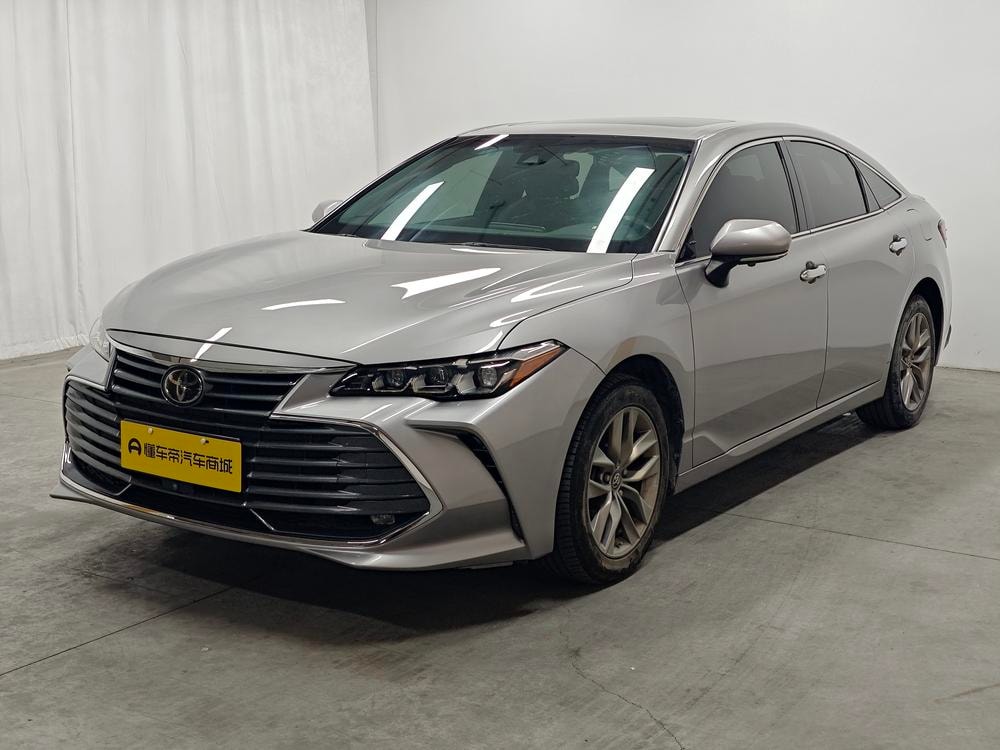 Toyota Avalon 2021 — фото автомобиля 1