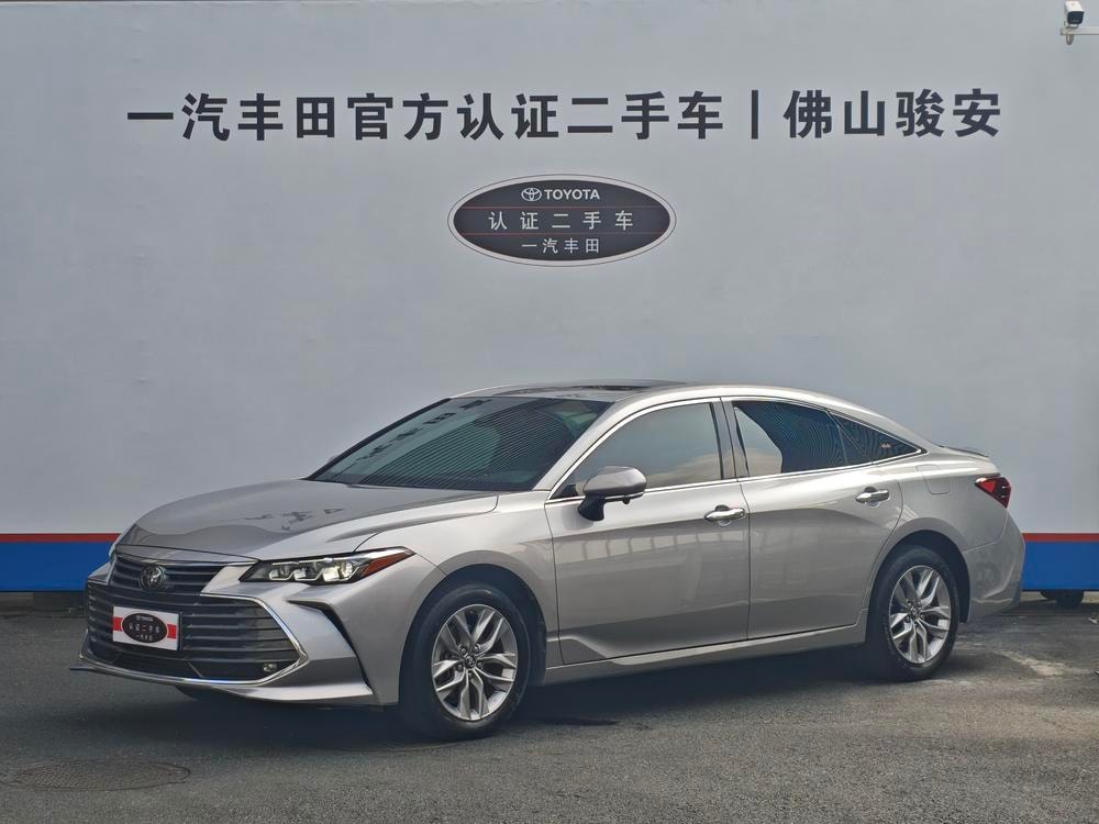 Toyota Avalon 2019 — фото автомобиля 1