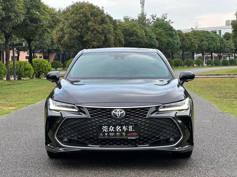 Toyota Avalon 2023 — фото автомобиля