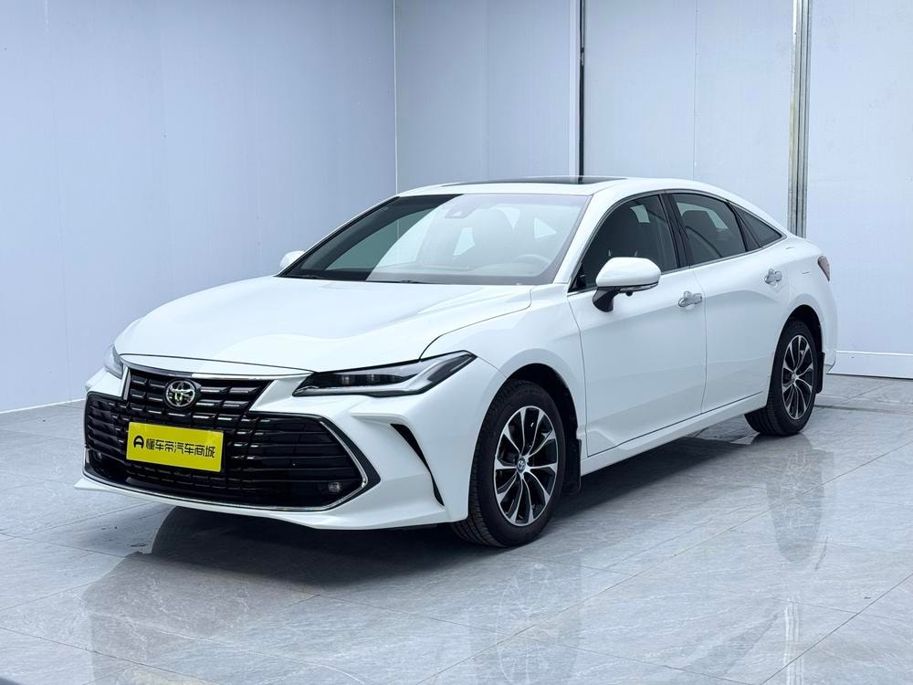 Toyota Avalon 2023 — фото автомобиля 1