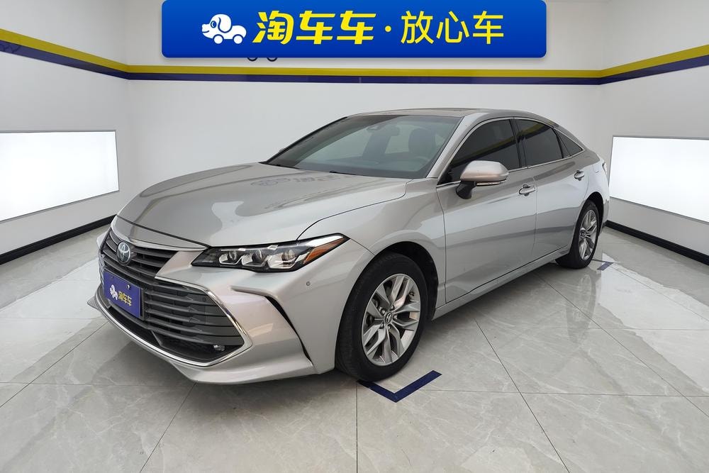 Toyota Avalon 2019 — фото автомобиля 1