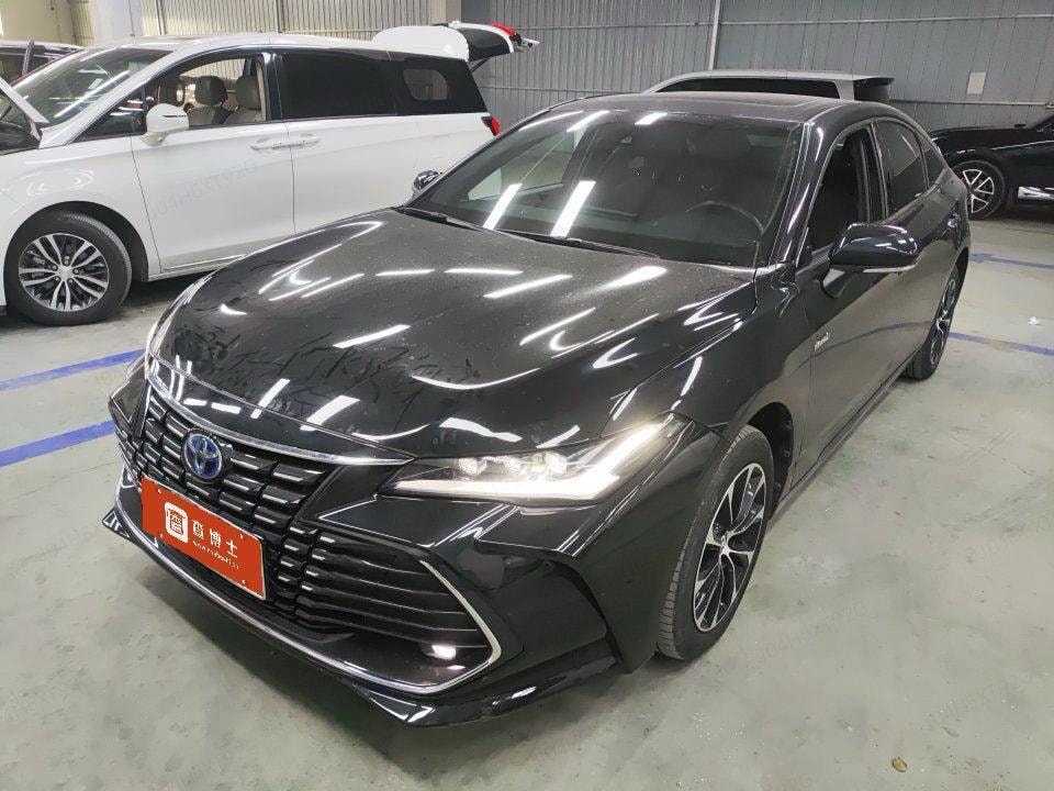 Toyota Avalon 2022 — фото автомобиля 1