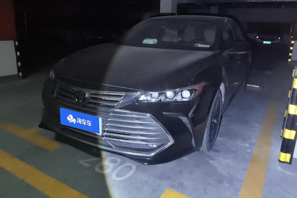 Toyota Avalon 2019 — фото автомобиля 1