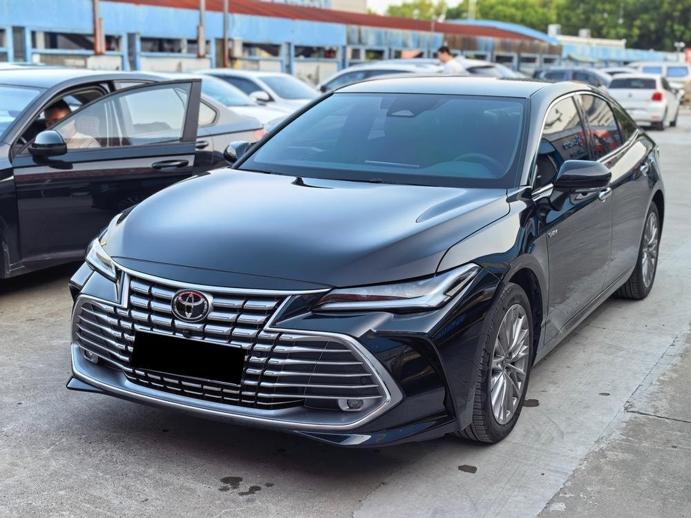 Toyota Avalon 2024 — фото автомобиля 1