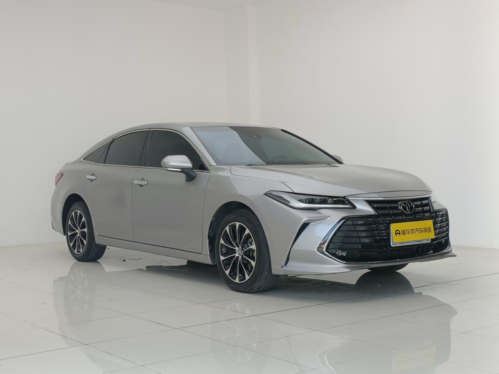 Toyota Avalon 2022 — фото автомобиля 1