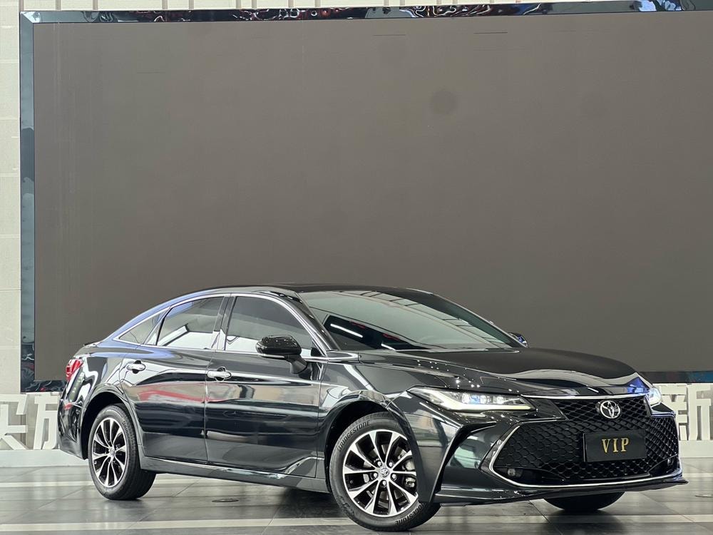 Toyota Avalon 2023 — фото автомобиля