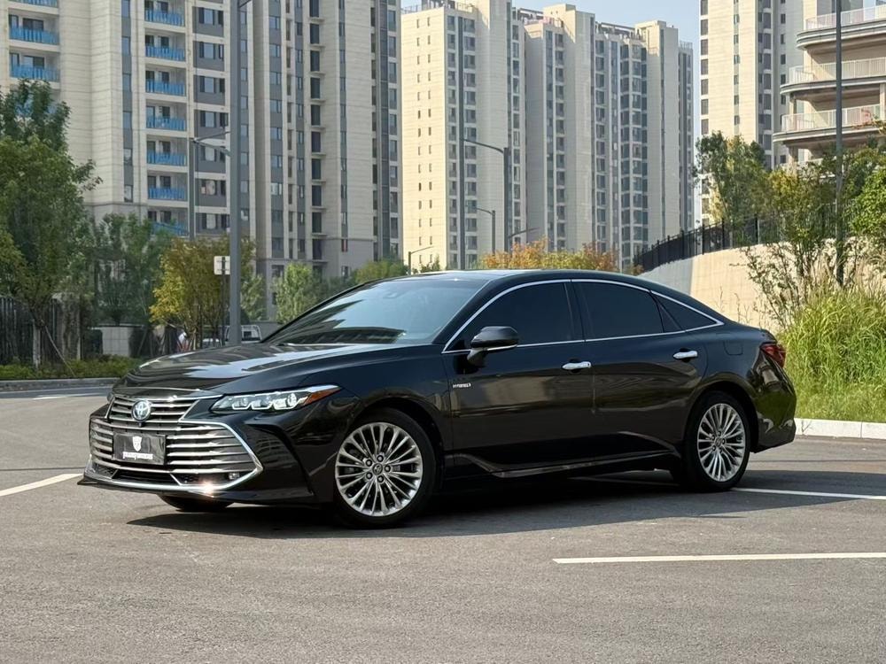 Toyota Avalon 2019 — фото автомобиля