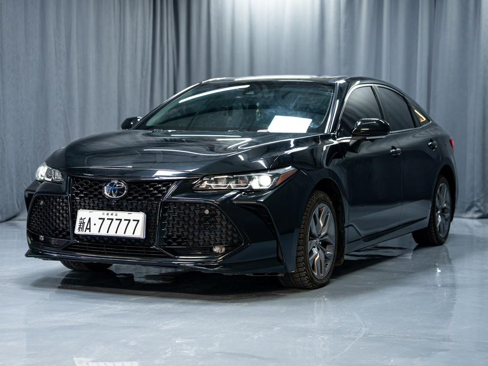 Toyota Avalon 2022 — фото автомобиля