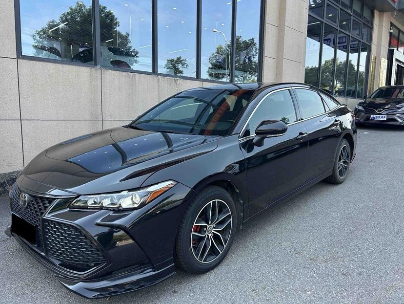 Toyota Avalon 2019 — фото автомобиля