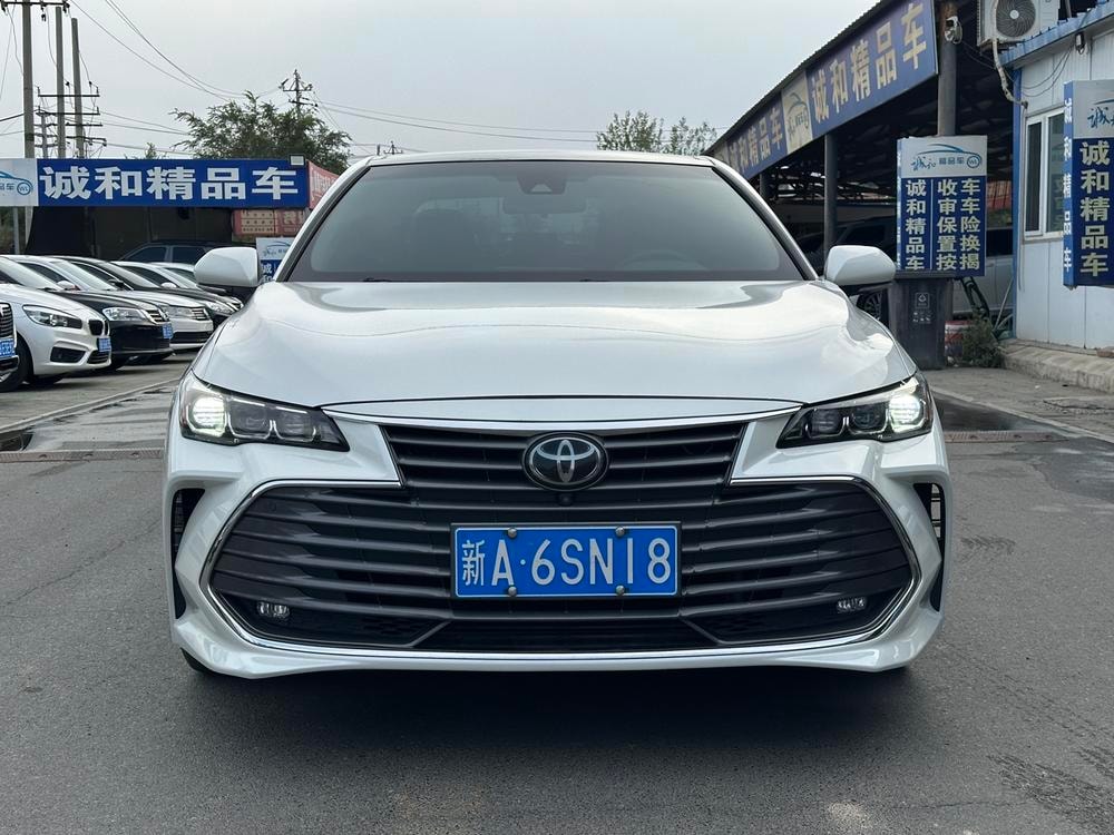 Toyota Avalon 2019 — фото автомобиля