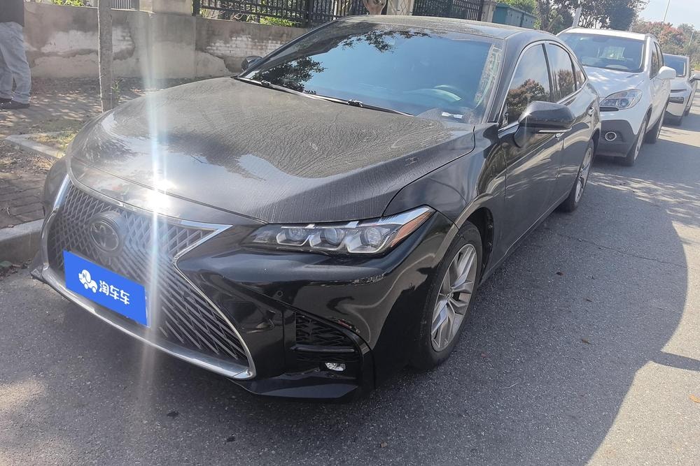 Toyota Avalon 2019 — фото автомобиля