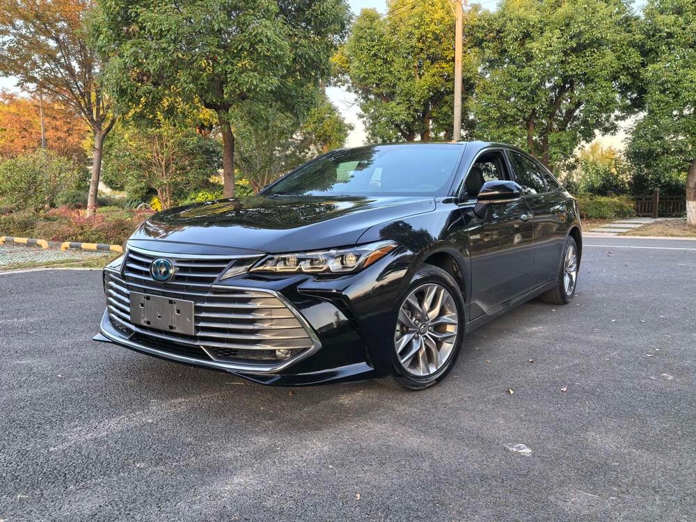 Toyota Avalon 2019 — фото автомобиля