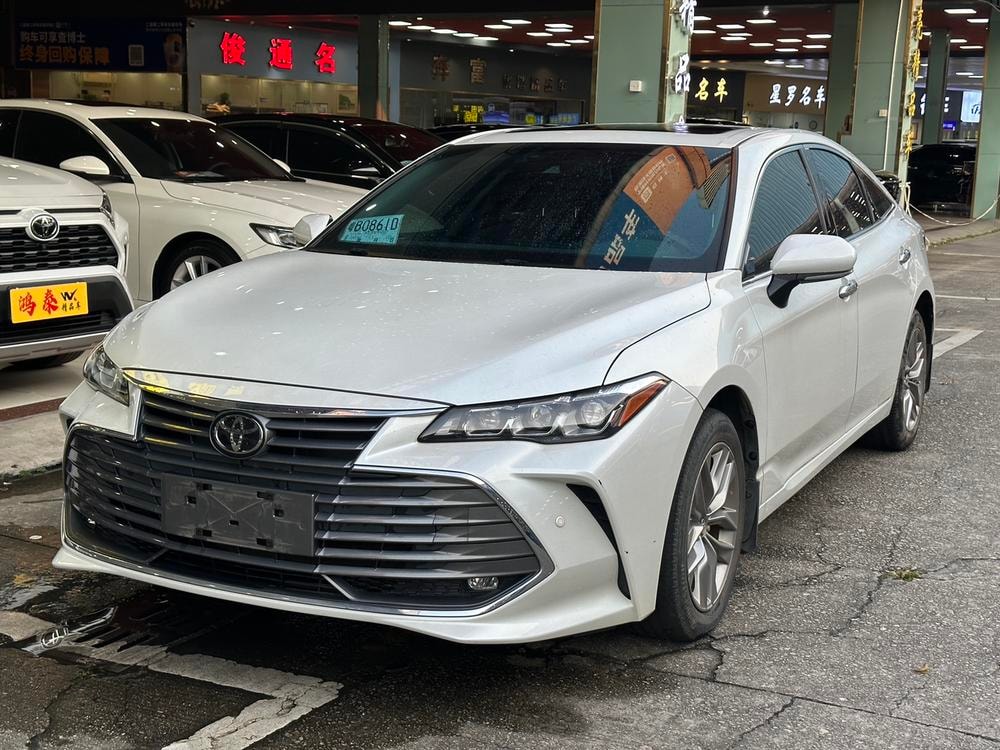 Toyota Avalon 2019 — фото автомобиля