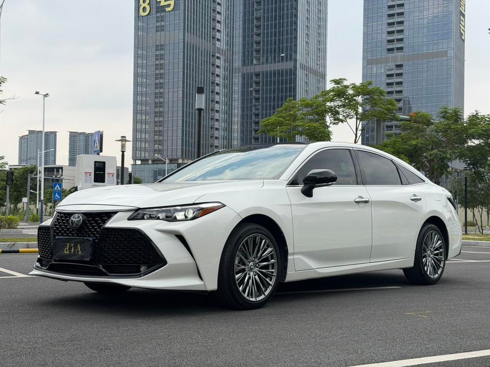 Toyota Avalon 2019 — фото автомобиля
