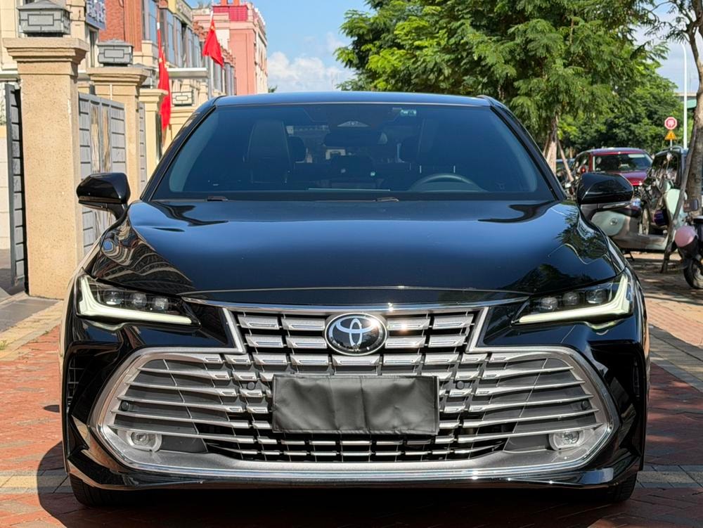Toyota Avalon 2024 — фото автомобиля