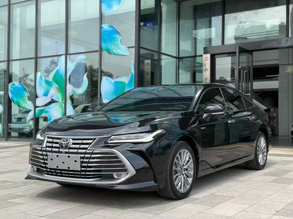 Toyota Avalon 2024 — фото автомобиля