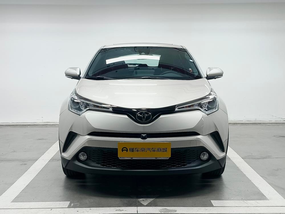 Toyota C-HR 2020 — фото автомобиля