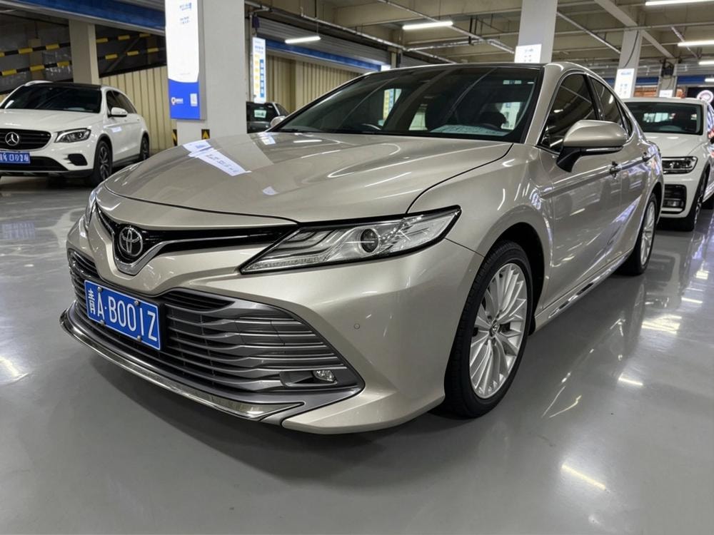 Toyota Camry 2019 — фото автомобиля 1