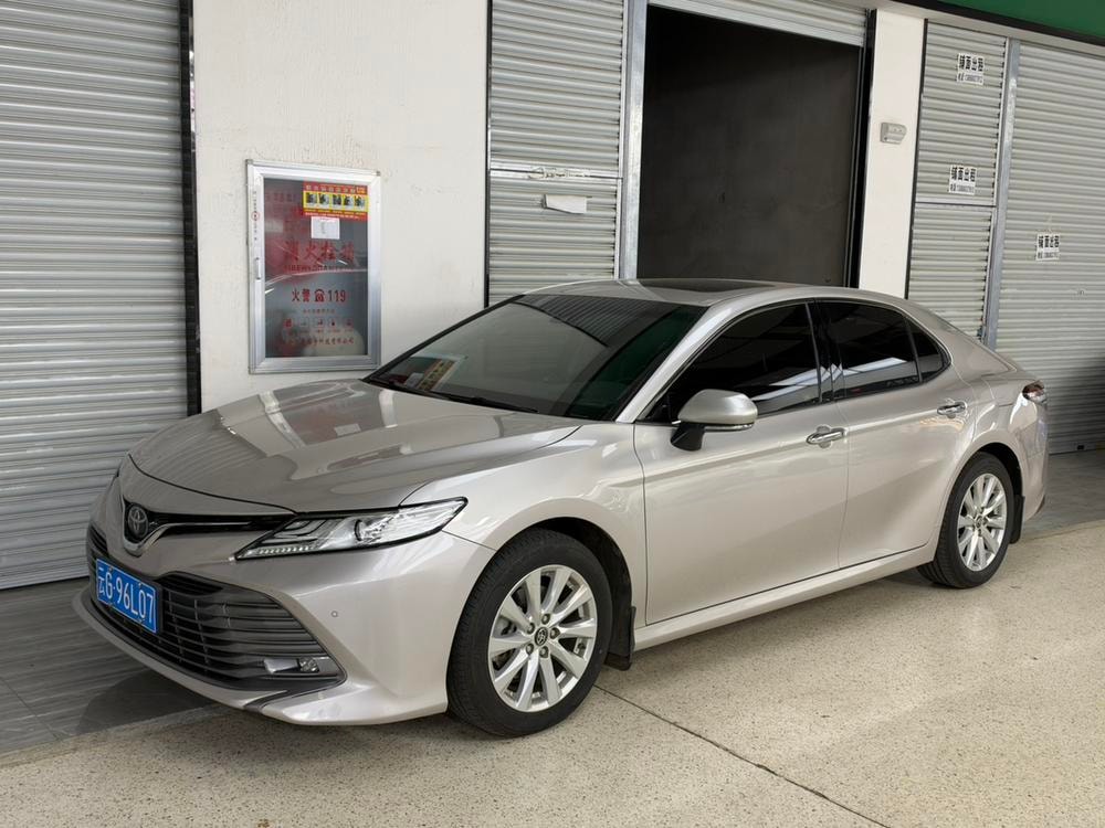 Toyota Camry 2019 — фото автомобиля 1