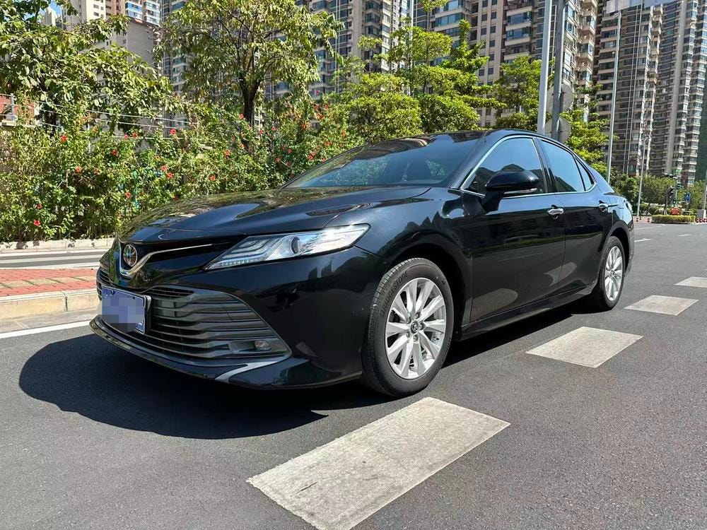 Toyota Camry 2019 — фото автомобиля 1