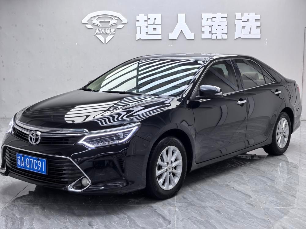 Toyota Camry 2016 — фото автомобиля