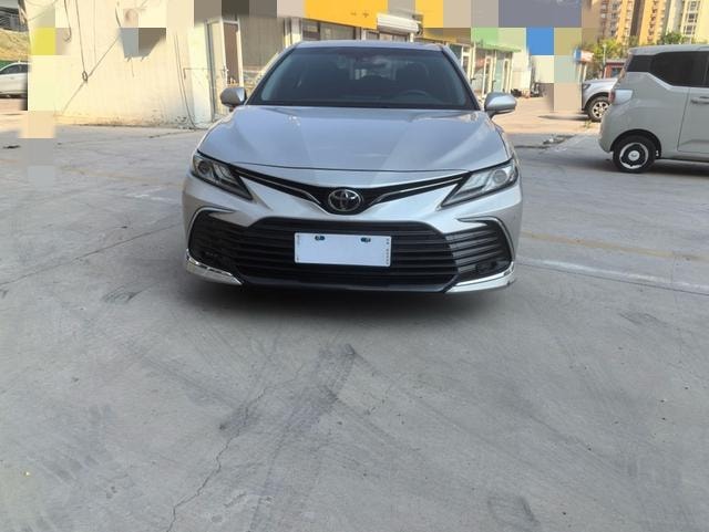 Toyota Camry 2022 — фото автомобиля 1