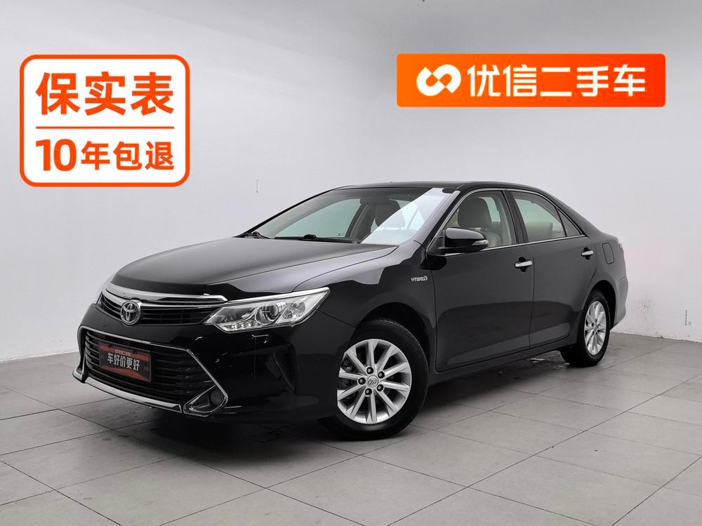 Toyota Camry 2015 — фото автомобиля