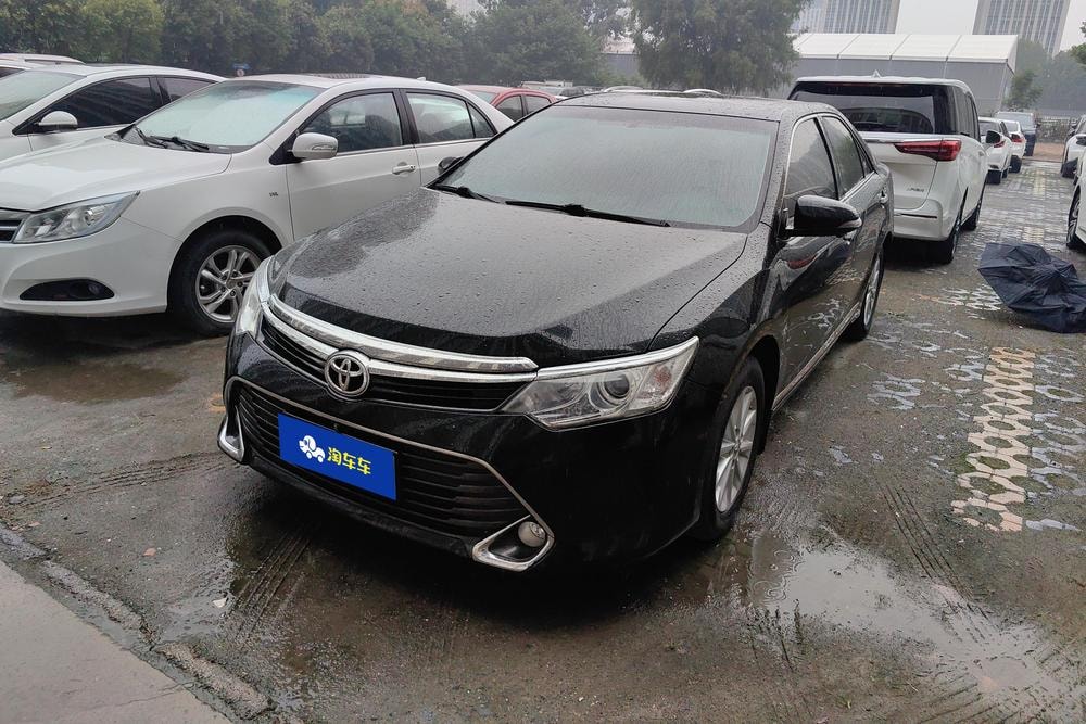 Toyota Camry 2016 — фото автомобиля