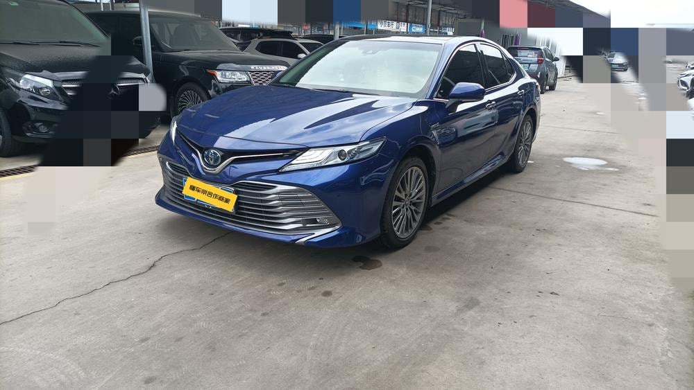 Toyota Camry 2018 — фото автомобиля