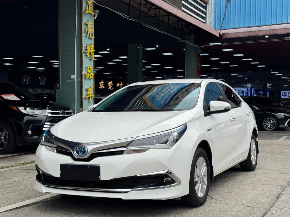 Toyota Corolla 2016 — фото автомобиля