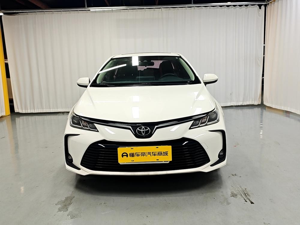 Toyota Corolla 2019 — фото автомобиля