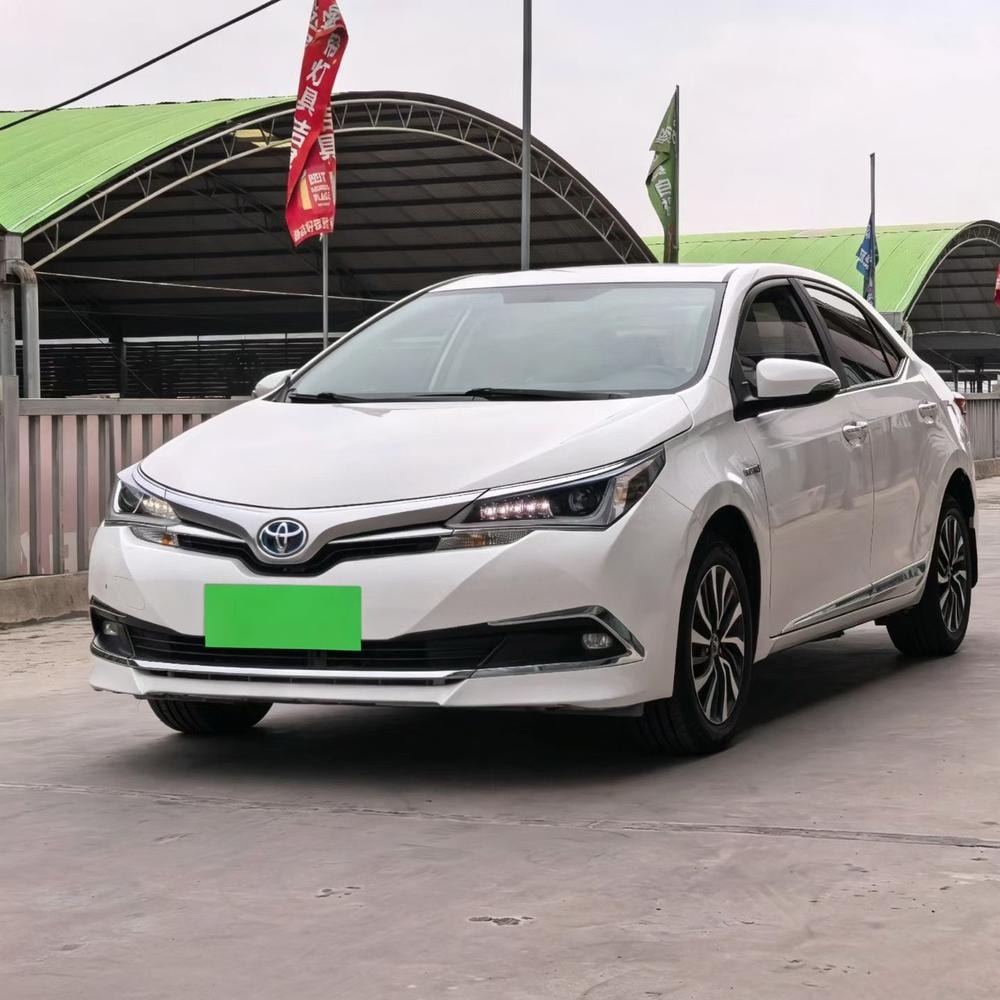 Toyota Corolla 2017 — фото автомобиля
