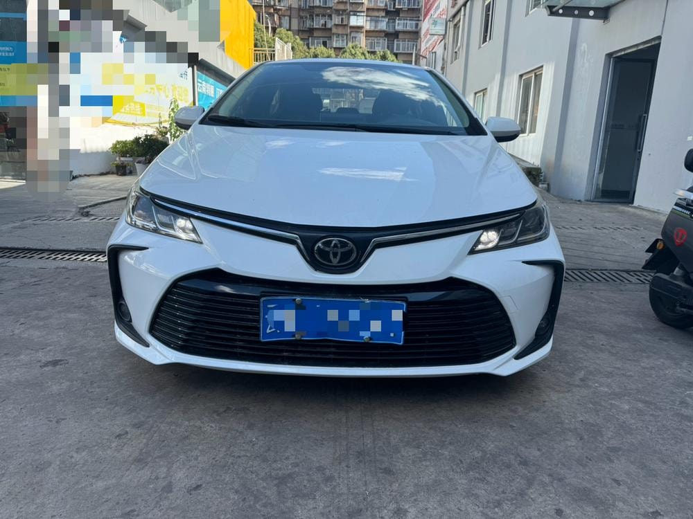 Toyota Corolla 2022 — фото автомобиля