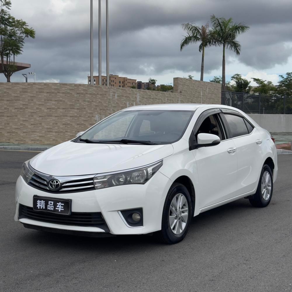 Toyota Corolla 2017 — фото автомобиля