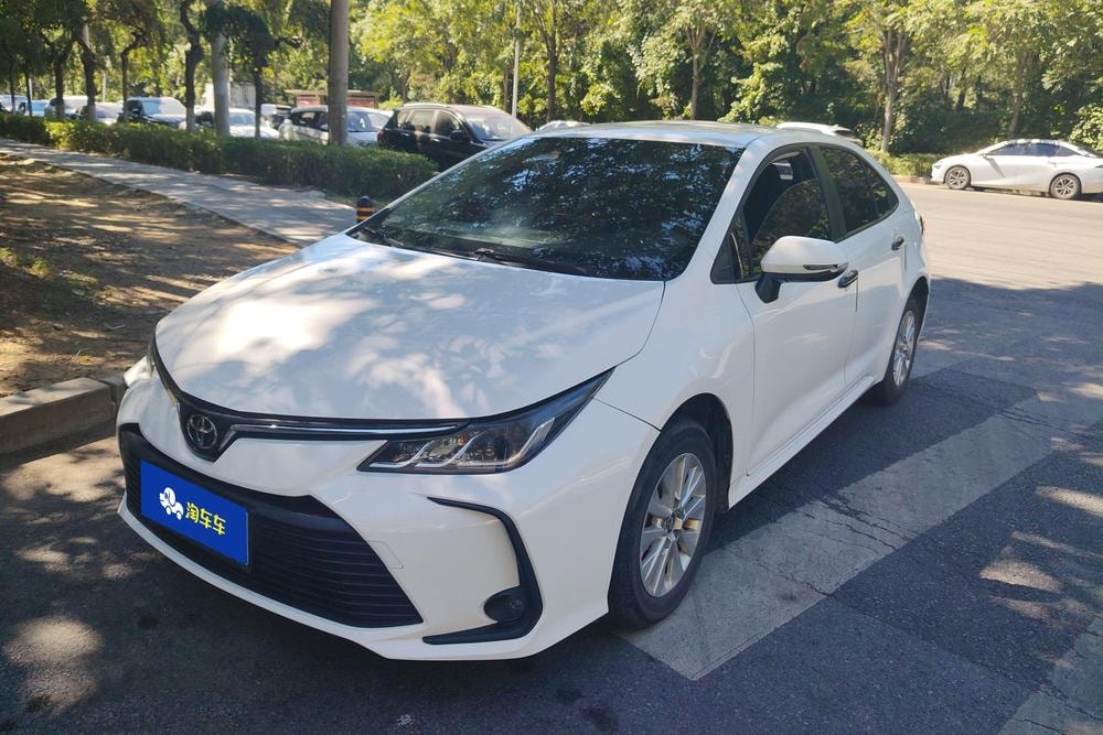 Toyota Corolla 2022 — фото автомобиля
