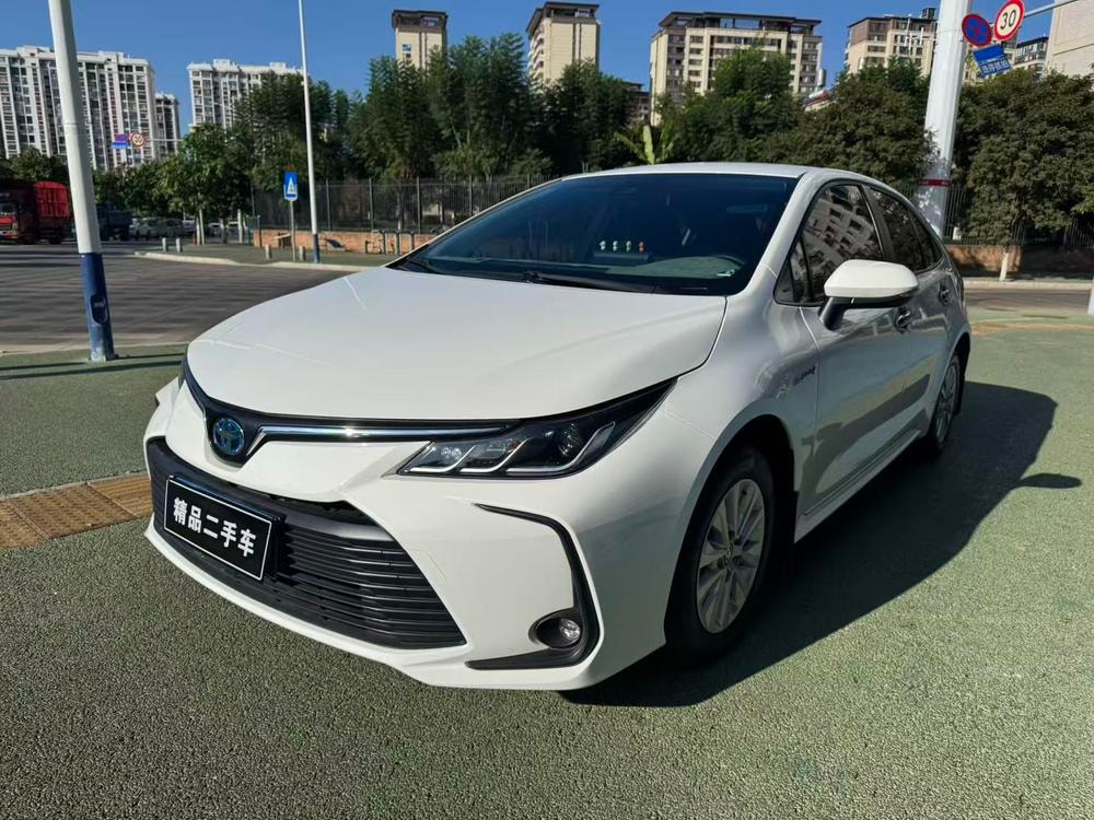 Toyota Corolla 2022 — фото автомобиля