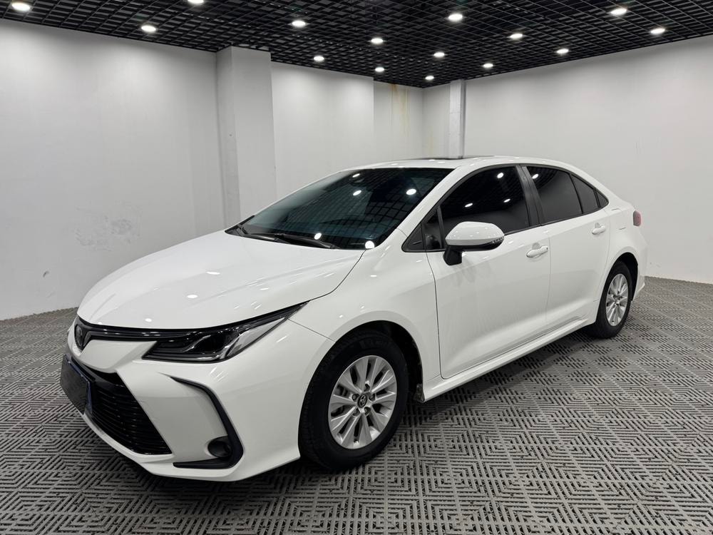 Toyota Corolla 2021 — фото автомобиля 1