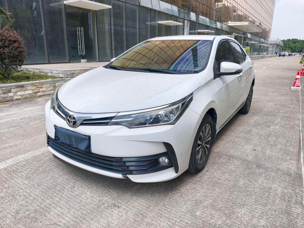 Toyota Corolla 2018 — фото автомобиля 1