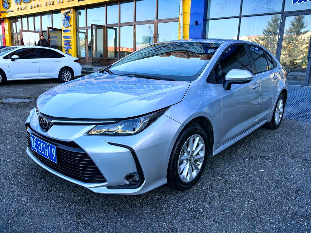 Toyota Corolla 2021 — фото автомобиля 1