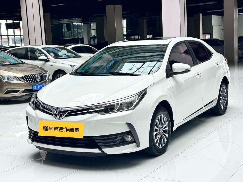 Toyota Corolla 2017 — фото автомобиля