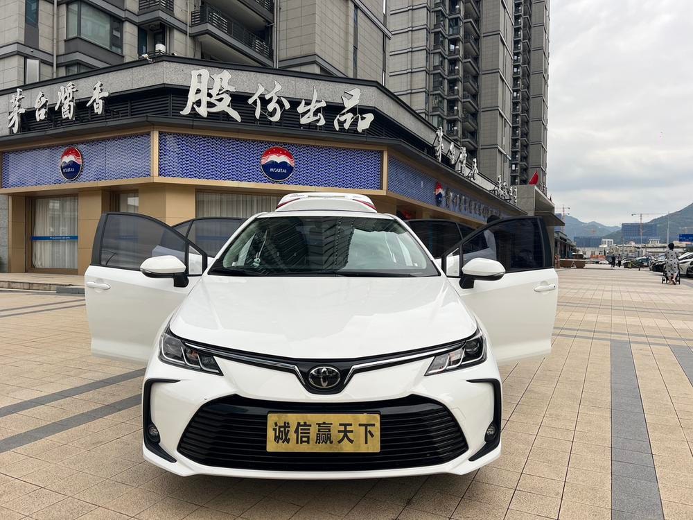 Toyota Corolla 2021 — фото автомобиля