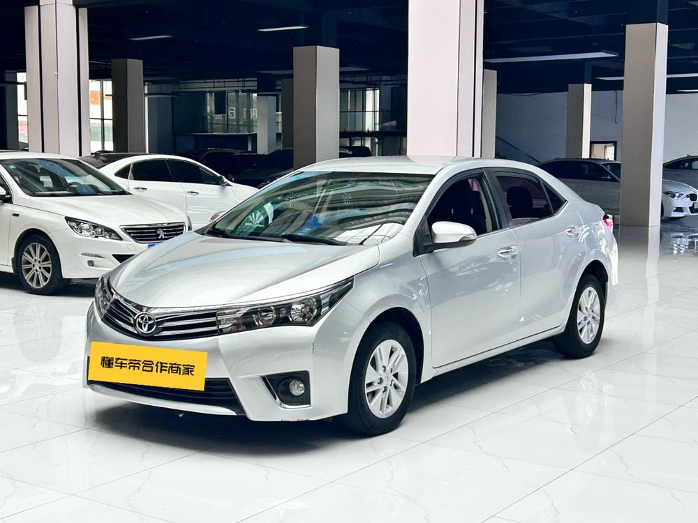 Toyota Corolla 2017 — фото автомобиля