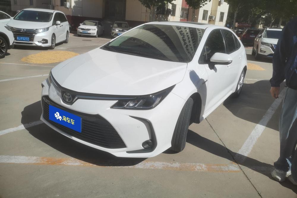 Toyota Corolla 2021 — фото автомобиля