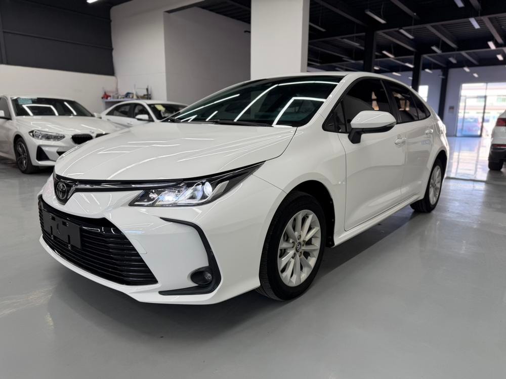 Toyota Corolla 2021 — фото автомобиля