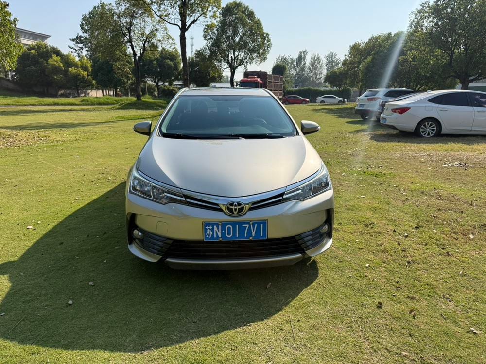 Toyota Corolla 2017 — фото автомобиля