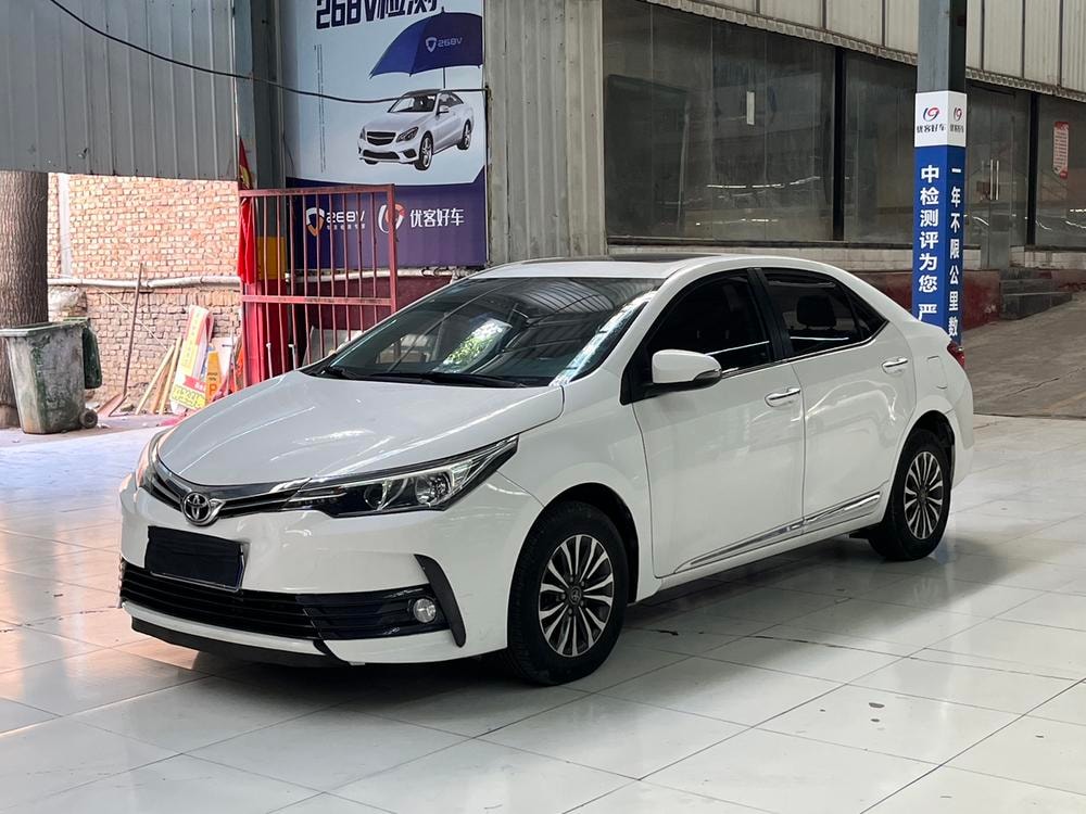 Toyota Corolla 2017 — фото автомобиля