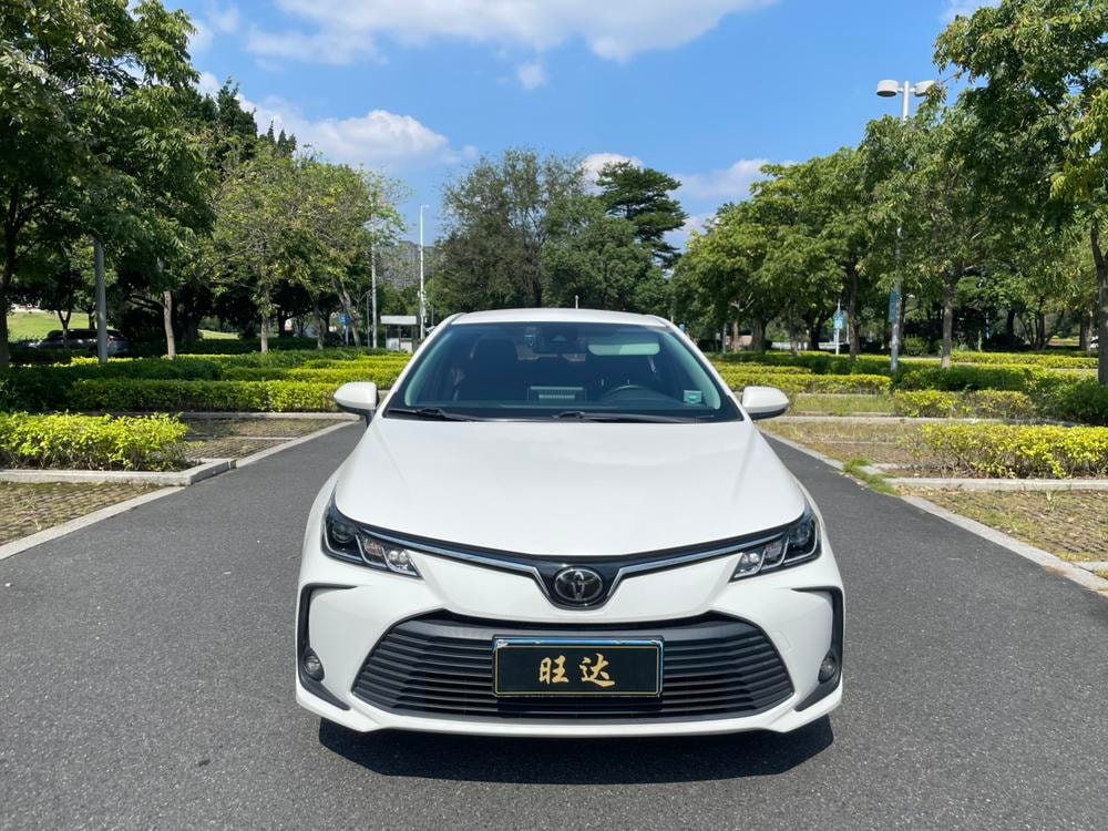 Toyota Corolla 2021 — фото автомобиля
