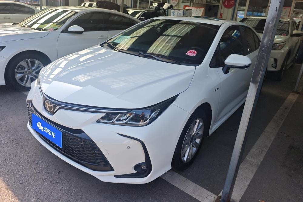 Toyota Corolla 2024 — фото автомобиля 1